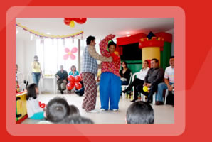 Gimnasio infantil, payasos, mimos y talleres recreativos.